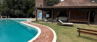 Casa Quinta in front of the river and 7 minutes from downtown