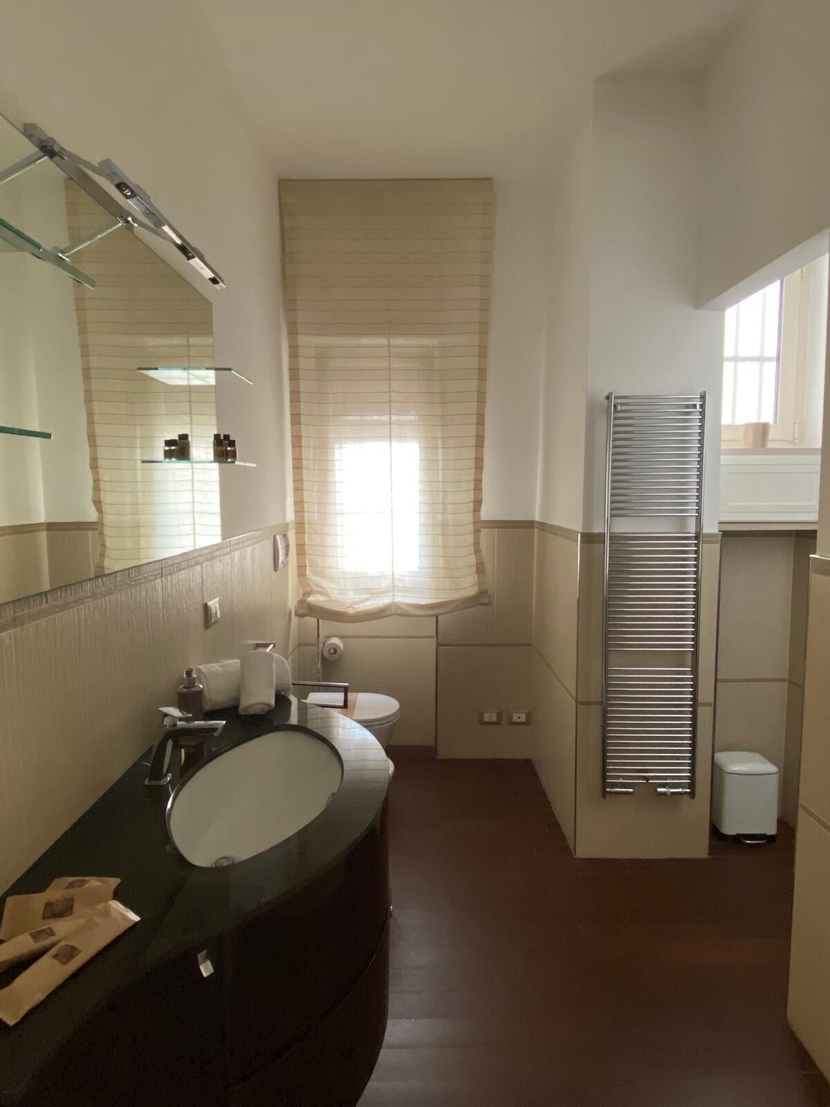 Dusche, Haartrockner, Bidet, Handtücher