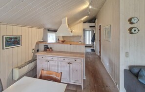 Interior - 3 bedroom cozy home in ålbæk (Ålbæk)