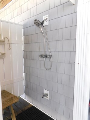 Towels - Charming 3-Bedroom Myrtle Beach Retreat with Pool & Balcony (Myrtle Beach)