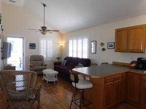 Smart TV, video games, table football, ping pong - Charming 3-Bedroom Myrtle Beach Retreat with Pool & Balcony (Myrtle Beach)