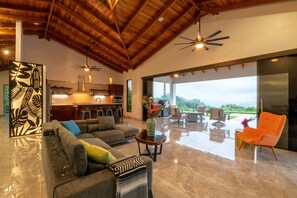Interior - Casa Hacienda Jaguar (Ojochal)