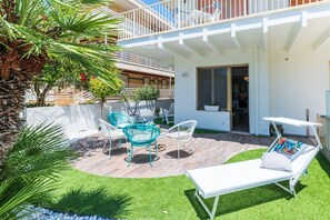 Outdoor dining - Vrbo Property (Marina di Ragusa)
