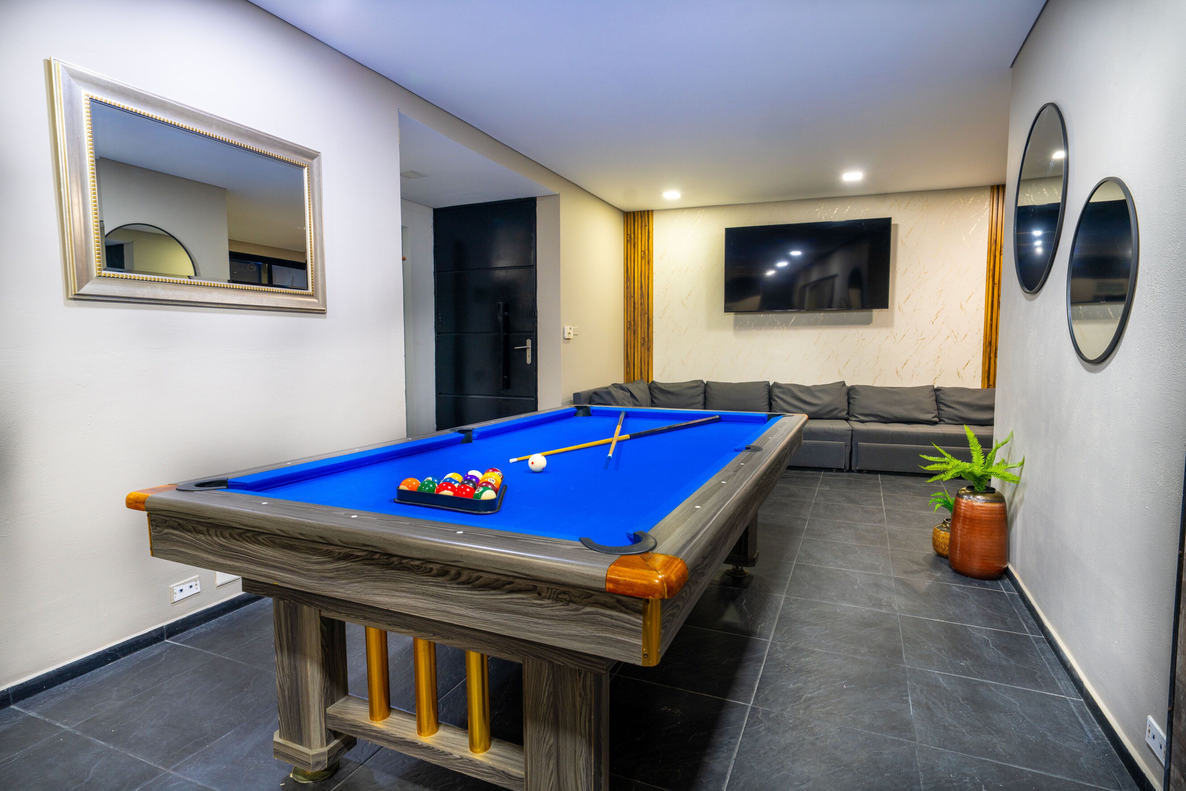 Apartamento estándar, vistas a la ciudad | Sala de juegos