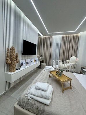 1 bedroom, iron/ironing board, WiFi, bed sheets - Marevista Escape Qerret (Golem)