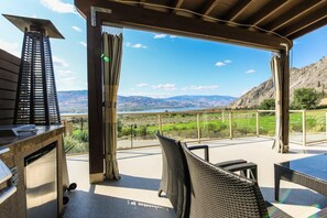 Interior - Stunning 2 Bedroom, 2 Bath Townhome at Spirit Ridge Residences in Osoyoos, BC (Osoyoos)