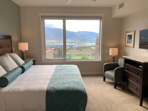 Room - Stunning 2 Bedroom, 2 Bath Townhome at Spirit Ridge Residences in Osoyoos, BC (Osoyoos)