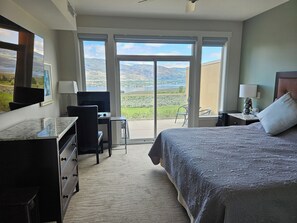 Room - Stunning 2 Bedroom, 2 Bath Townhome at Spirit Ridge Residences in Osoyoos, BC (Osoyoos)