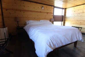 Room - Loch Lomond Lodge (Livingston)