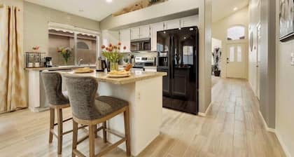 Enjoyable 3-bedroom house with AC in peaceful Chandler