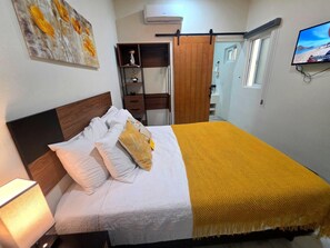 1 bedroom, iron/ironing board, WiFi, bed sheets - CABO DOWNTOWN STUDIOS: 1BR Queen studio blocks from downtown close to marina #8 (Cabo San Lucas)