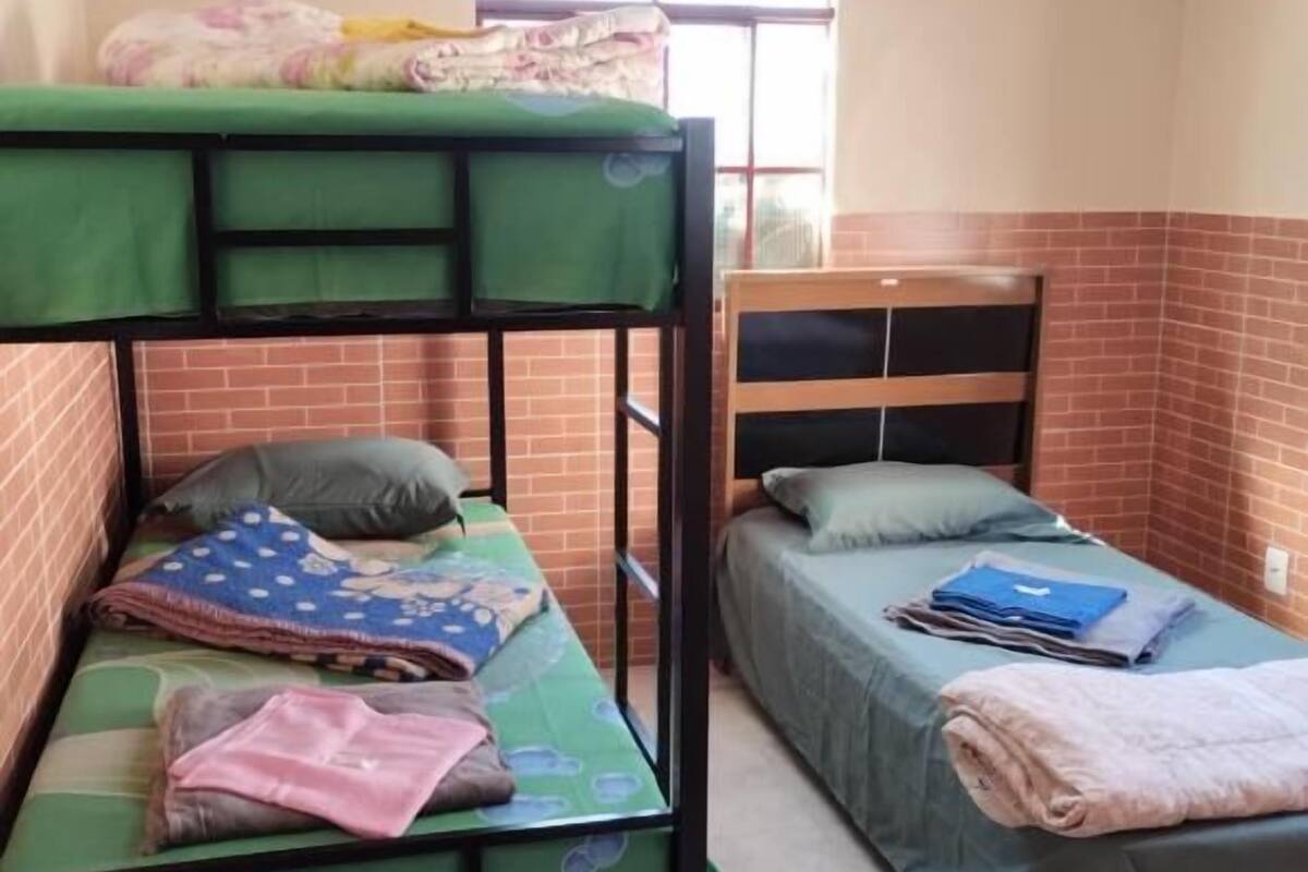 Appartement Confort, douche avec système de transfert pour personne à mobilité réduite