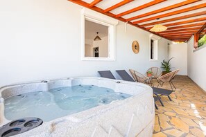 Terrace/patio - Villa Sun View, 3* furnished holiday home, 2 bedrooms and spa (Le Gosier)