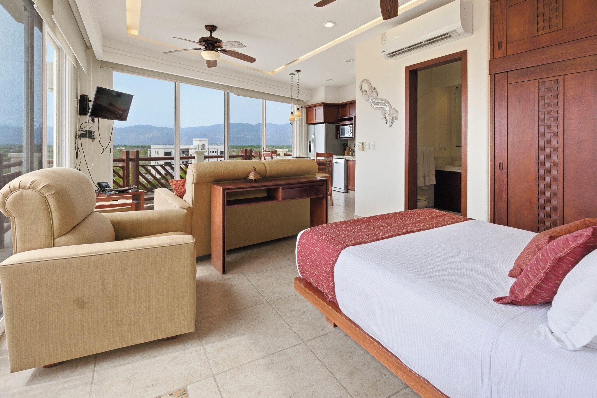 Comfort Condo, 1 Queen Bed