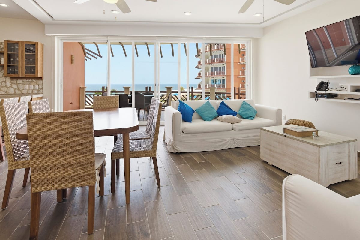 Family Apartment | Living area