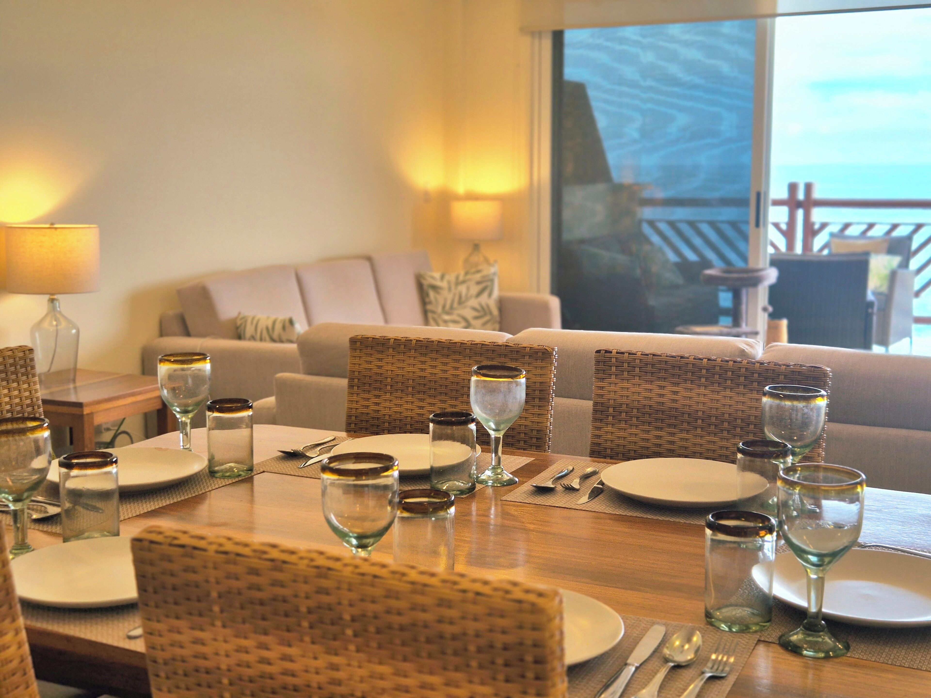 Luxury Condo, 3 Bedrooms, 2 Bathrooms, Beach View | Private kitchen | Full-size fridge, microwave, oven, stovetop