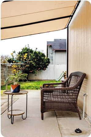 Terrace/patio - •	Stylish 3BR Home w/ AC • Fast WiFi & Family Friendly (Yuba City)