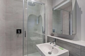 Hair dryer - Pearl - Luxury Cottages (Woolacombe)