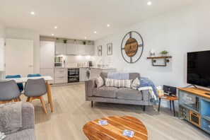 Smart TV - Palmshore - Luxury Cottages (Woolacombe)