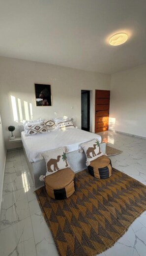 Room - Beautiful 7 rooms with pool (Ngaparou)