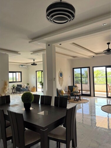 Beautiful 7 rooms with pool
