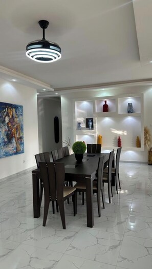 Dining - Beautiful 7 rooms with pool (Ngaparou)
