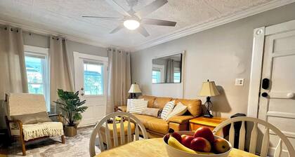 Charming 2BR Retreat Near UConn Walk to Coventry Lake + Bidwell Tavern