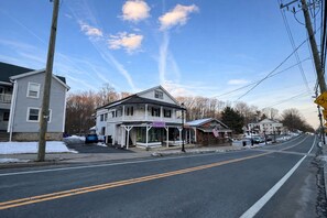 Exterior - Charming 2BR Near UConn & Lake: Walk to Dining in Village Center (Coventry)