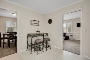 Interior - Charming 3-bedroom house with AC and big yard in Petersburg,VA (Petersburg)