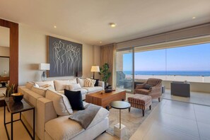 TV - Casa Oasis - Upscale 3B/3B condo (Cabo San Lucas)