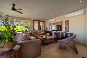 TV - VV1 - Private Rooftop - Arch View (Cabo San Lucas)