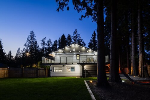 Bunny Bliss - Lower Level, HotTub, FirePit,Theatre