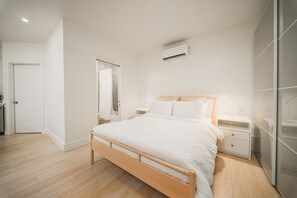 Room - Stocked Suite Near Midtown • Yard + Private Entrance (Reno)