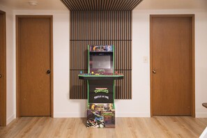 Games room - Cozy 3-Bedroom East Wenatchee Home (East Wenatchee)