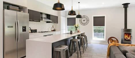 Fridge, microwave, oven, stovetop