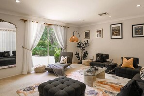 Unclassified image, 5 of 26, button - Linden Guesthouse Bowral, Near Botanic Gardens. (Bowral)