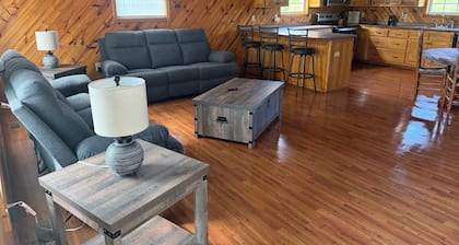 Country Comfort on Lake Cumberland!!