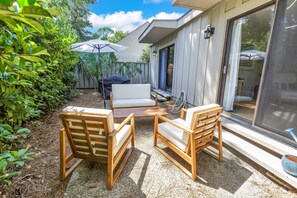 Terrace/patio - Palmetto Dunes -10 Min Walk to Beach - Golf - Pools - Bike Path (Hilton Head Island)