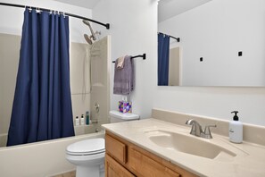 Hair dryer, towels, soap, shampoo - Whitefish Adventure Condo - Glacier Life Rentals (Whitefish)