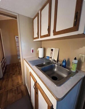 Interior - Cabin #2 in Elysburg 5 minutes from Knoebels (Elysburg)