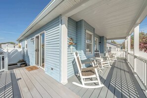 Terrace/patio - 2 BR Bay Breeze Retreat (Lower Township)