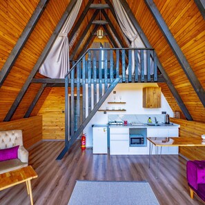 Deluxe Bungalow, Pool View | Interior - Hira Deluxe Bungalov (Ondokuzmayis)