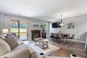 Smart TV, fireplace - Spring Special Indoor Pool Golf View (Branson)