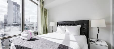 Comfort Condo, 1 Queen Bed with Sofa bed, Kitchen, City View | Premium bedding, individually decorated, desk, laptop workspace