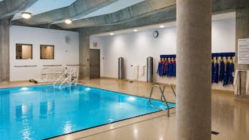 2 indoor pools