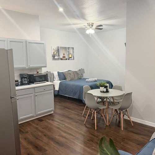 Enjoyable studio with AC in charming Lakeland