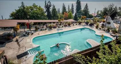 Peaceful and private suite. Close to ferry landing and Kokanee Provincial Park.