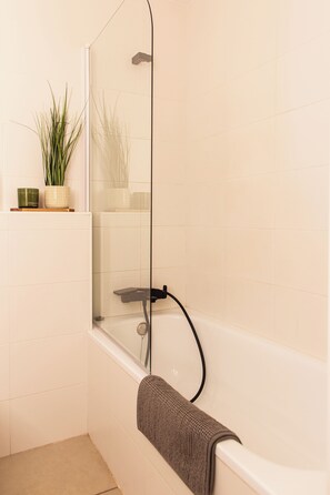 Hair dryer, towels, soap, shampoo - Studio 2 bedrooms for climbers in ALBARRACIN | FREE WIFI (AR)