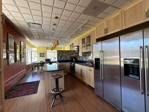 Private kitchen - Suite steps from the Draft Experience - sleeps 8 (Pittsburgh)