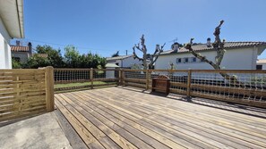 Terrace/patio - Saint-Palais-sur-Mer – BRIGHT HOUSE – a relaxing escape between sea and nature (ST PALAIS SUR MER)